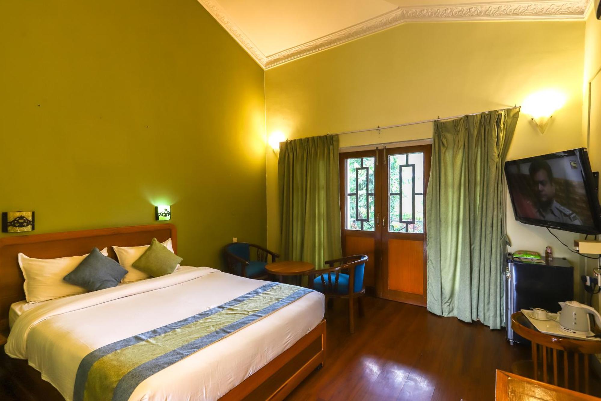 Dreamland Gold Resort & Hotel Bhairāhawā Exterior foto